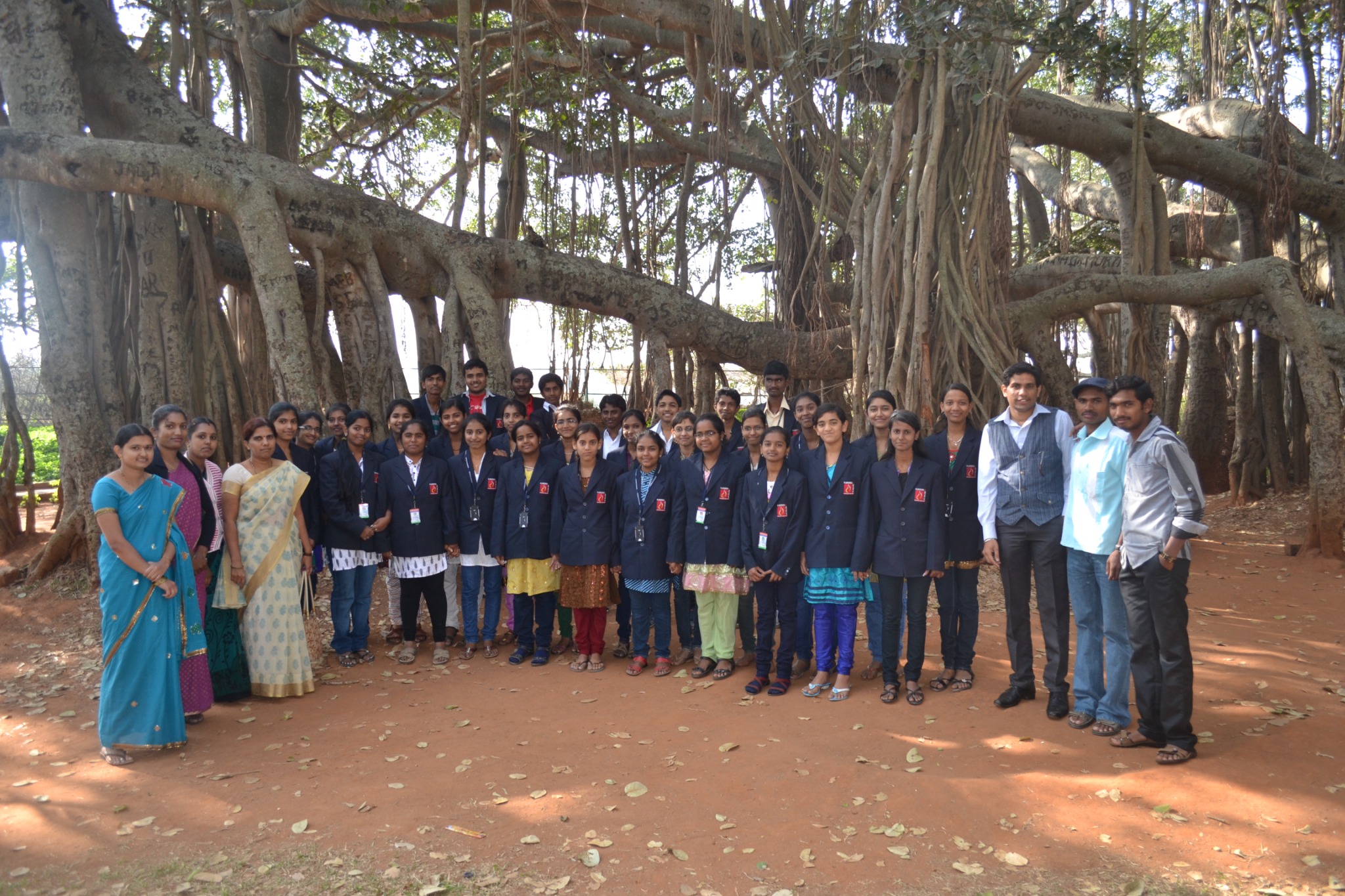 Educational Tour โ Group Photograph