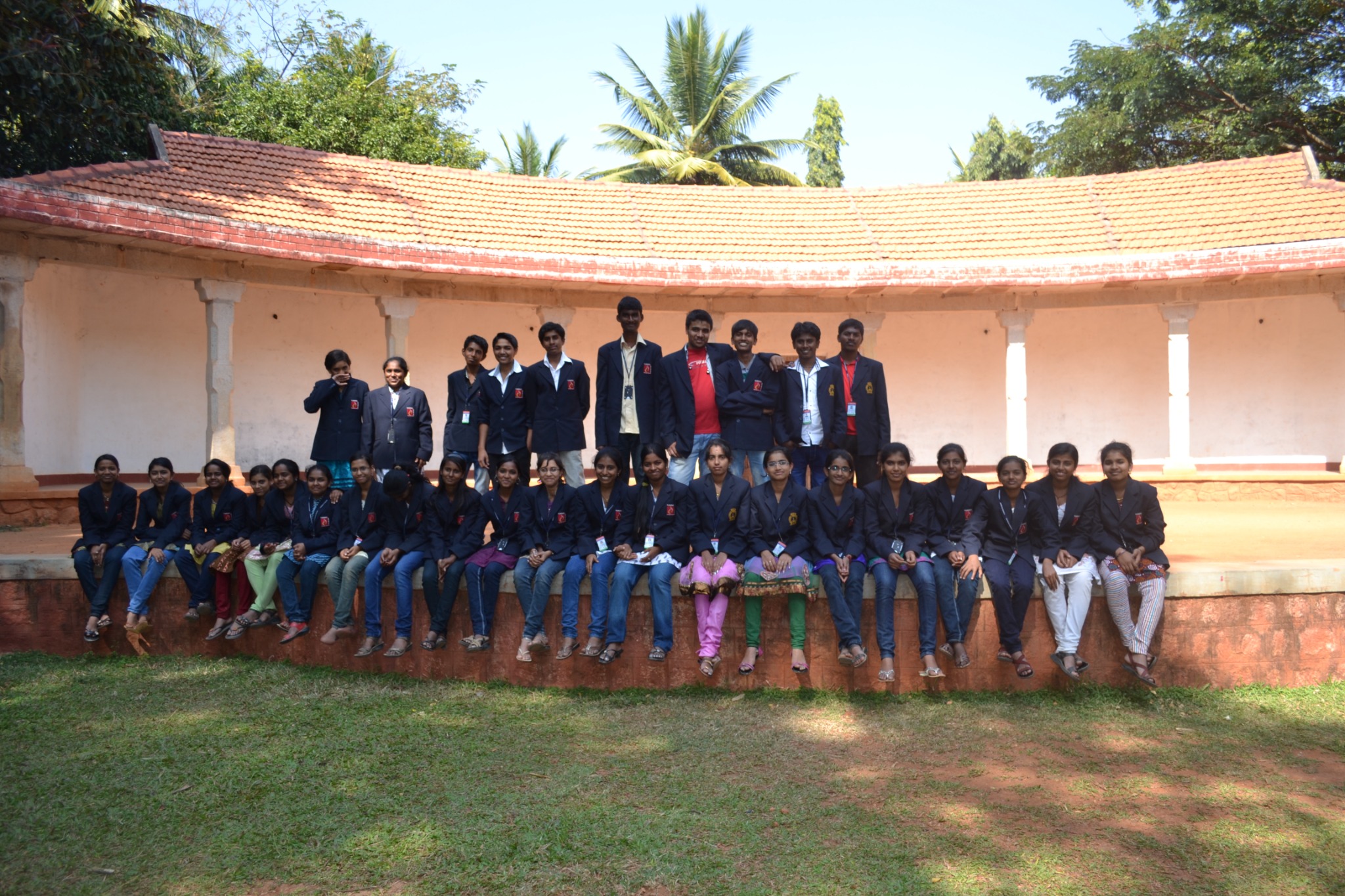 Educational Tour โ Student Group Activity